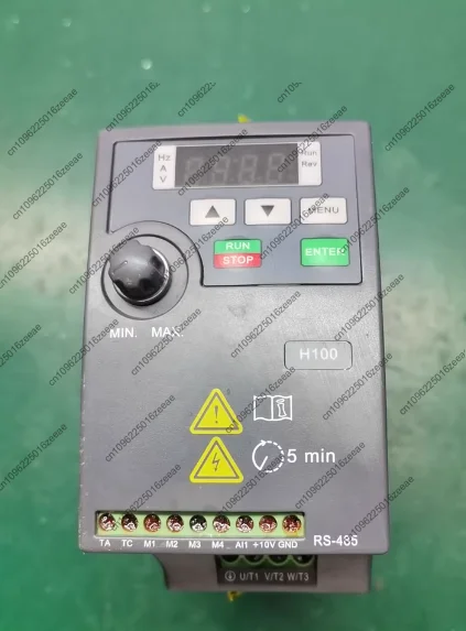 

Преобразователь частоты 0,75 кВт, H100-S0,75G, 220 В, протестирован нормально