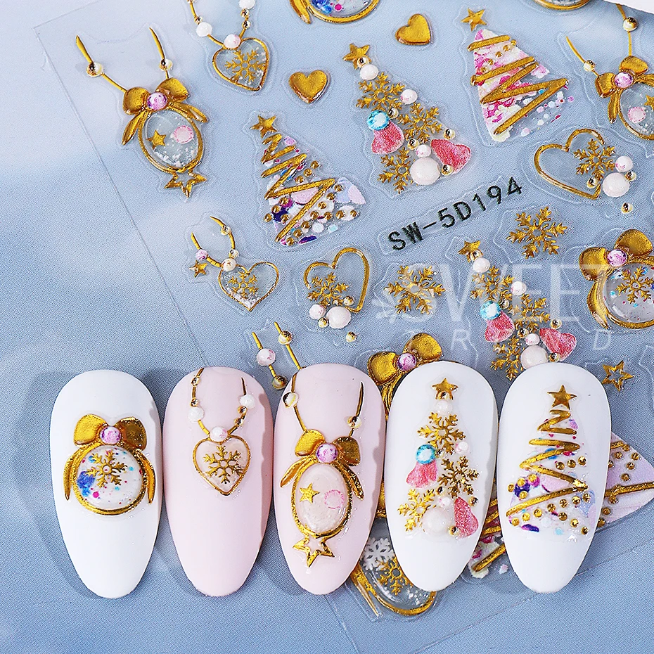 2/4 pezzi adesivi per unghie di Natale lampada in rilievo 5D palla albero di Natale fiocchi di neve arco decalcomanie per unghie cursori decorazione manicure di Capodanno