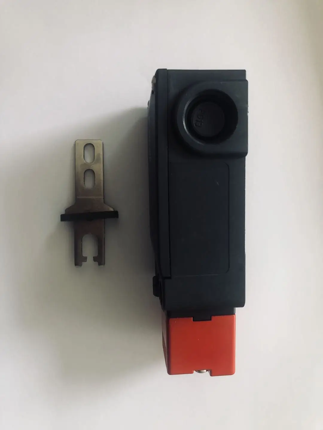 New original Pizzato FS 2896D024-F door lock contains key