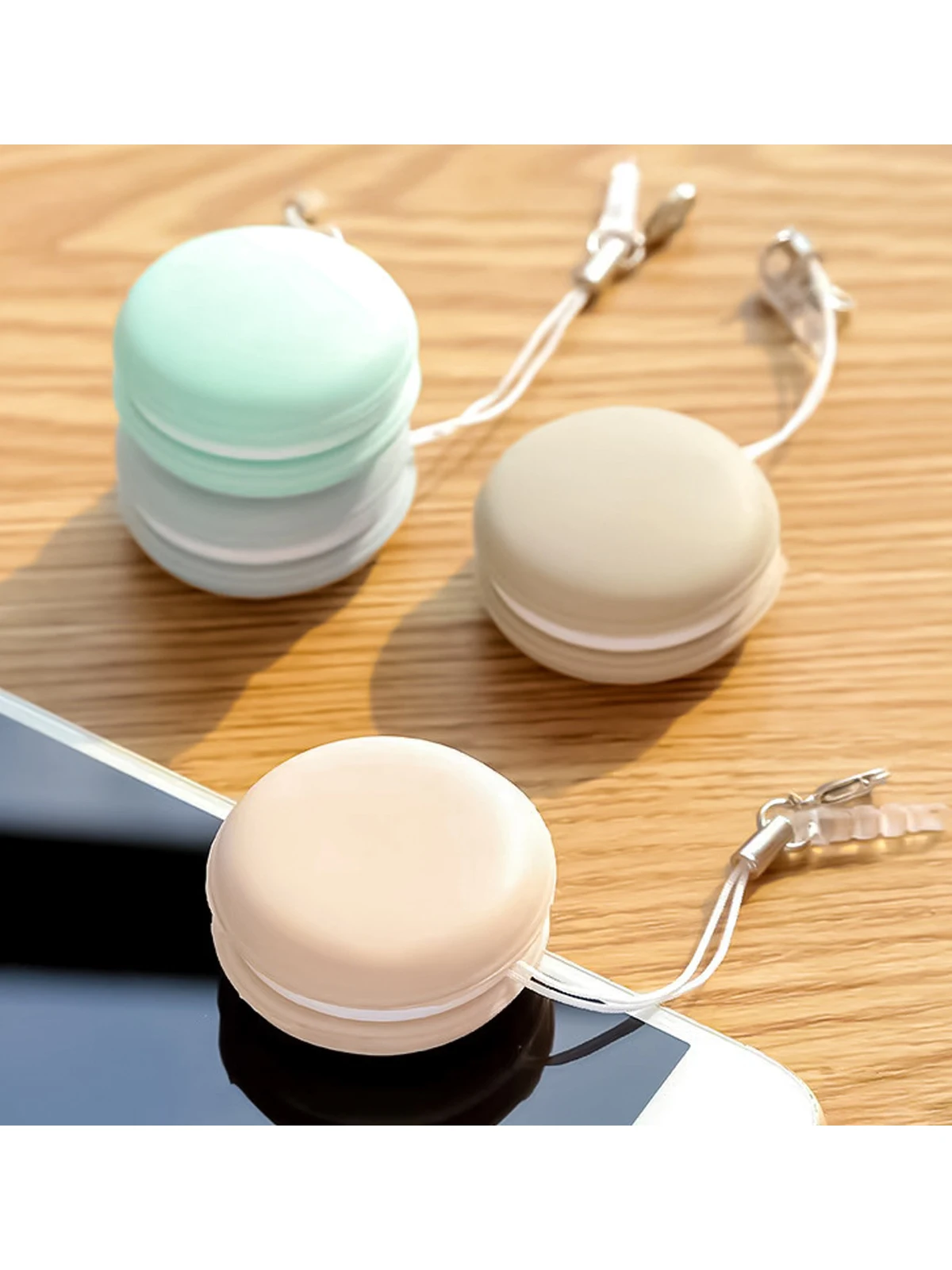 Macaron Pendant Screen Cleaner - Multi-functional All-in-One for Mobile Phones, Glasses, and Camera Lenses, Easy to Install.