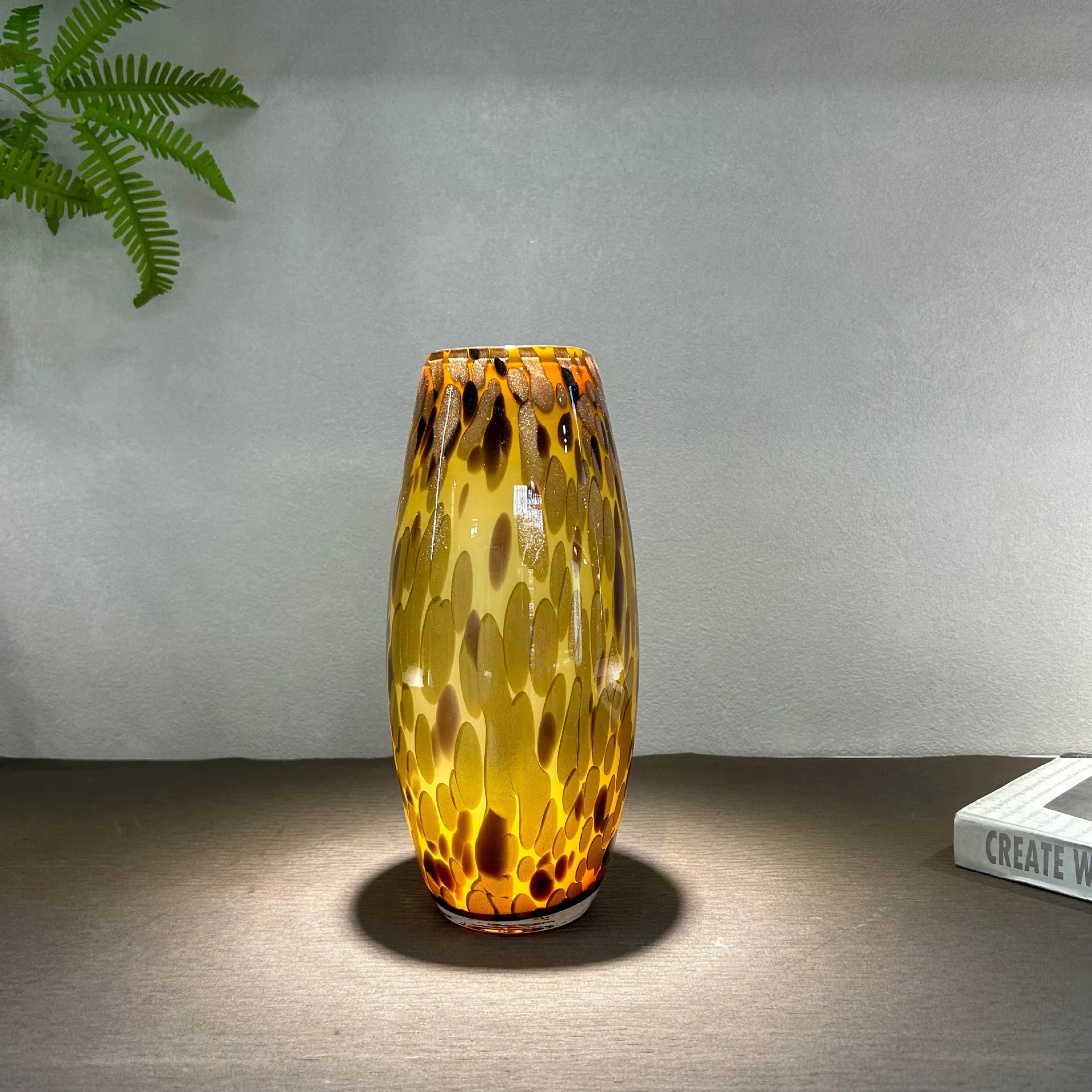 Fashionable And Classic Vintage Glass Vase, High-end Hydroponic Flower Arrangement For Living Room And Dining Table Decoration