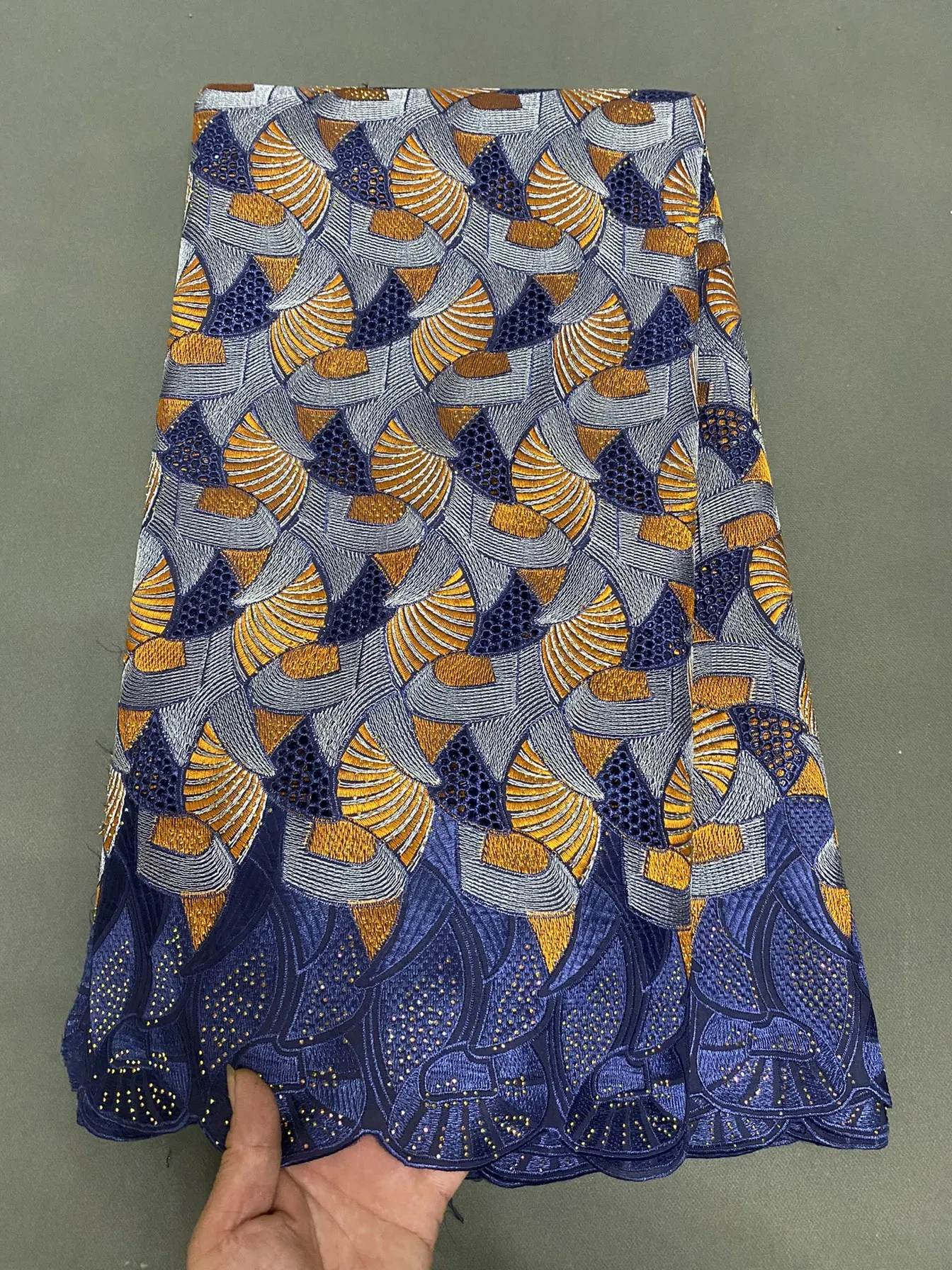 

African Nigerian France Latest Hot Sale Swiss Lace Fabric 2025 Cotton High End for Bride Wedding Party Sew Dresses