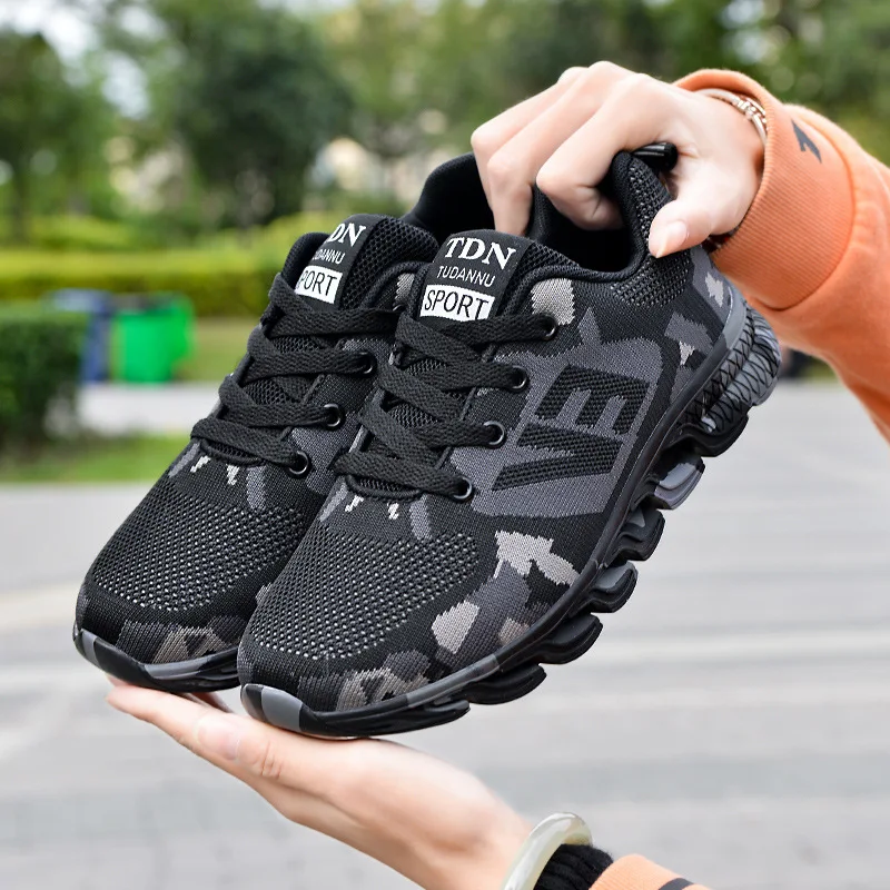 New black camouflage student military training sports shoes for men and women, ultra light and breathable outdoor running shoes