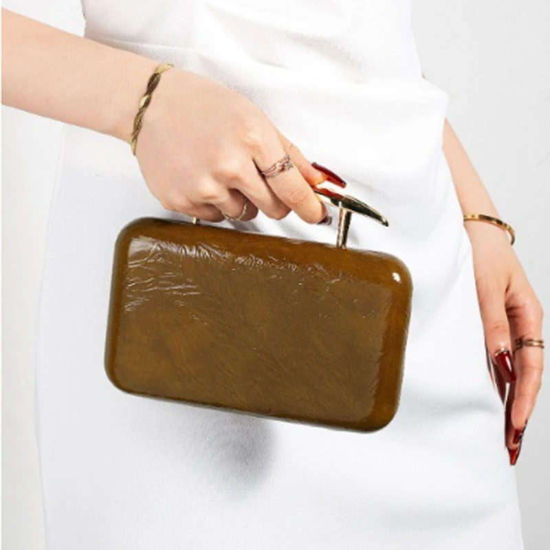 

New PU Gold Handheld Women's Bag Single Shoulder Crossbody Bag Fashion Personalized Celebrity Banquet Bag Female Luxury Purse