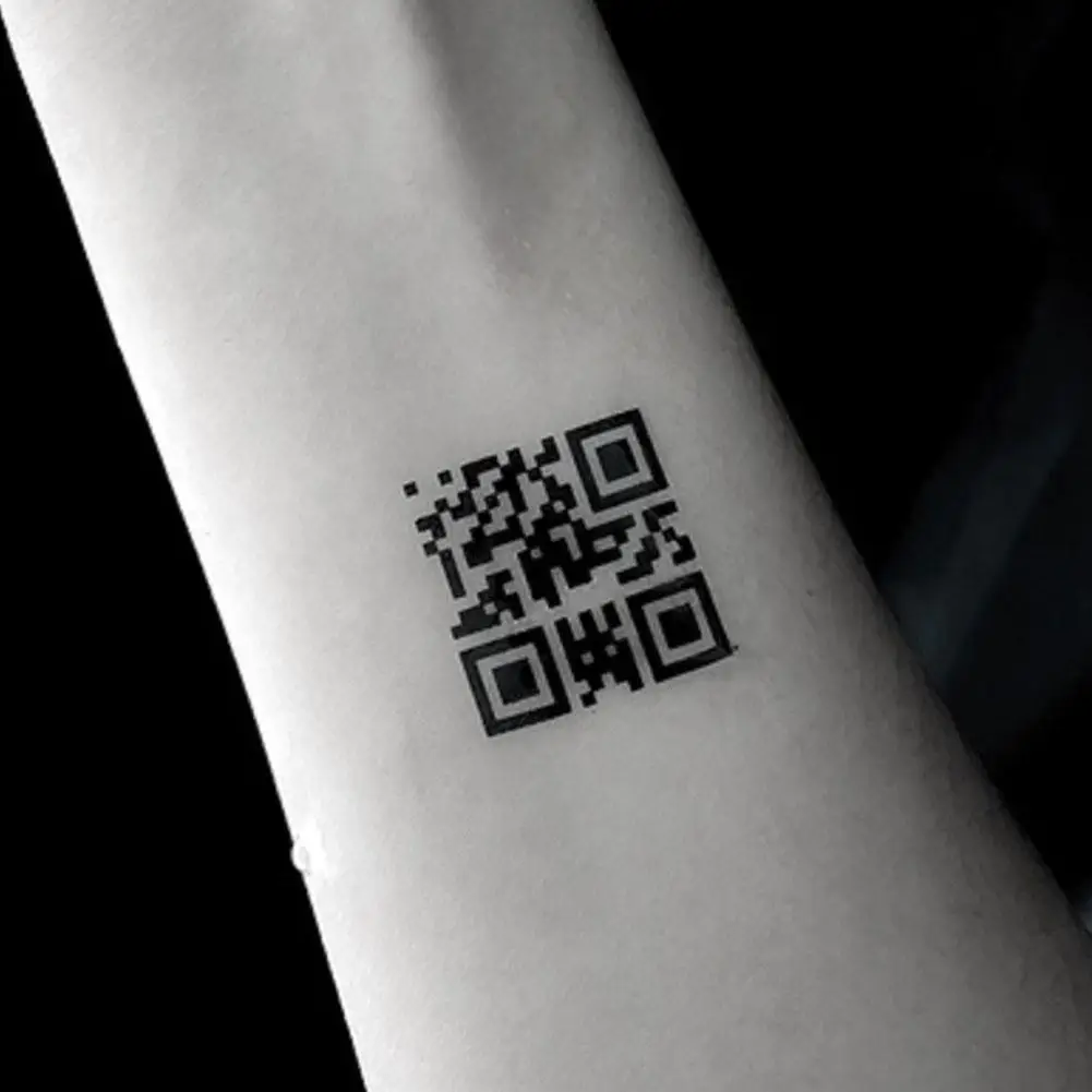 Adesivi per tatuaggi temporanei uomo donna Creative LoveQR Code Tattoo Stickers Scan Code sorpresa confessione tatuaggio finto impermeabile