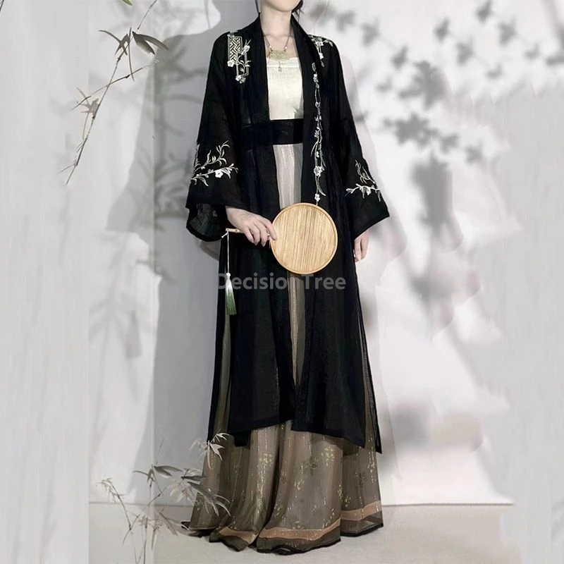 

2026 год, китайская династия Сун, традиционное улучшенное повседневное ханьфу, модное, элегантное, винтажное, с элементами стиля Хань, одежда.