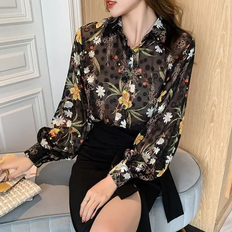 Spring Autumn New Ladies Blouse Lantern Sleeve Shirts Floral Chiffon Turn-down Collar Top Tee Elegant Buttons Shirts Women\'s