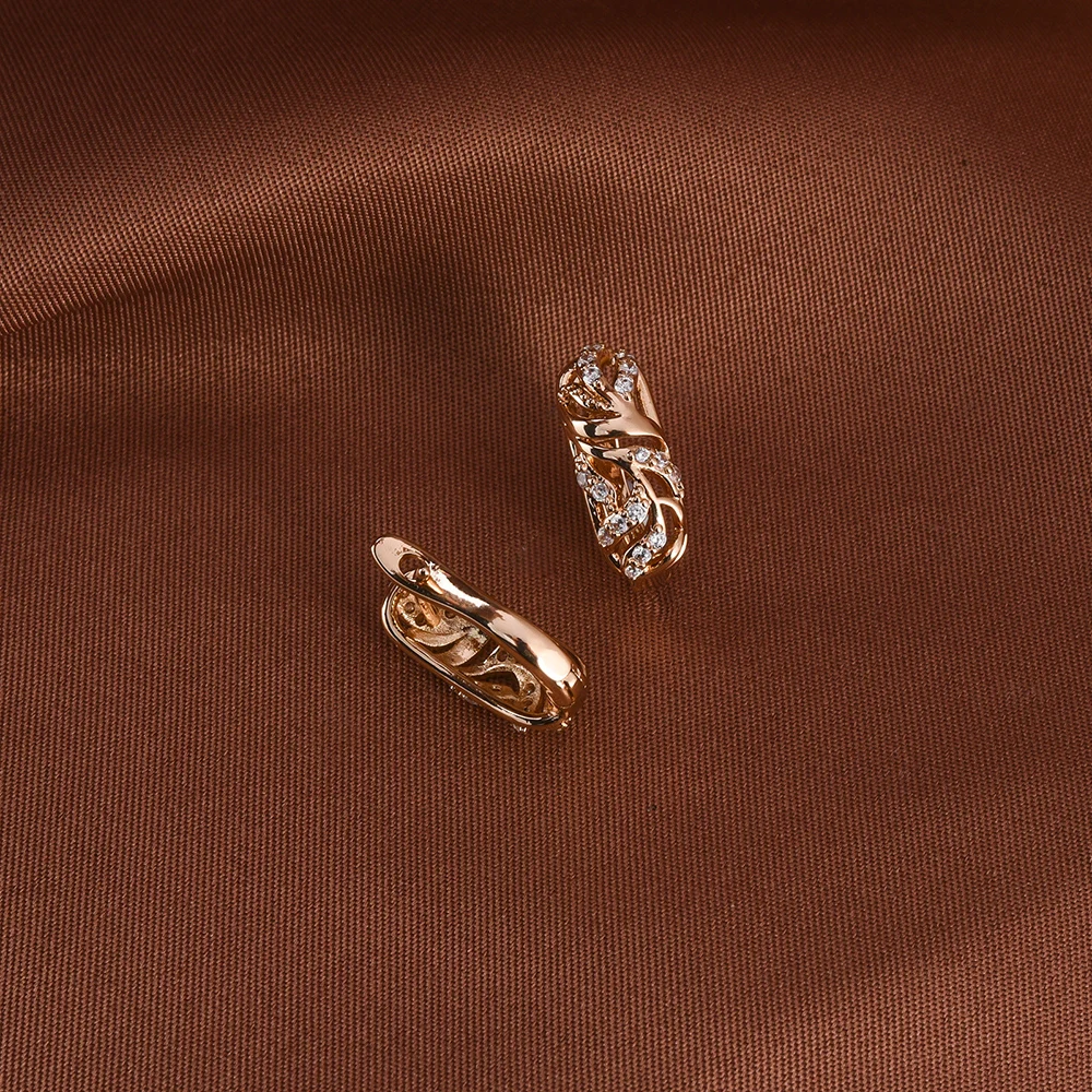 Luxurious Twisted Leaf Shaped Hollow Copper Earrings Elliptical Interwoven Zirconia Earrings Elegant Party Jewelry For Ladies