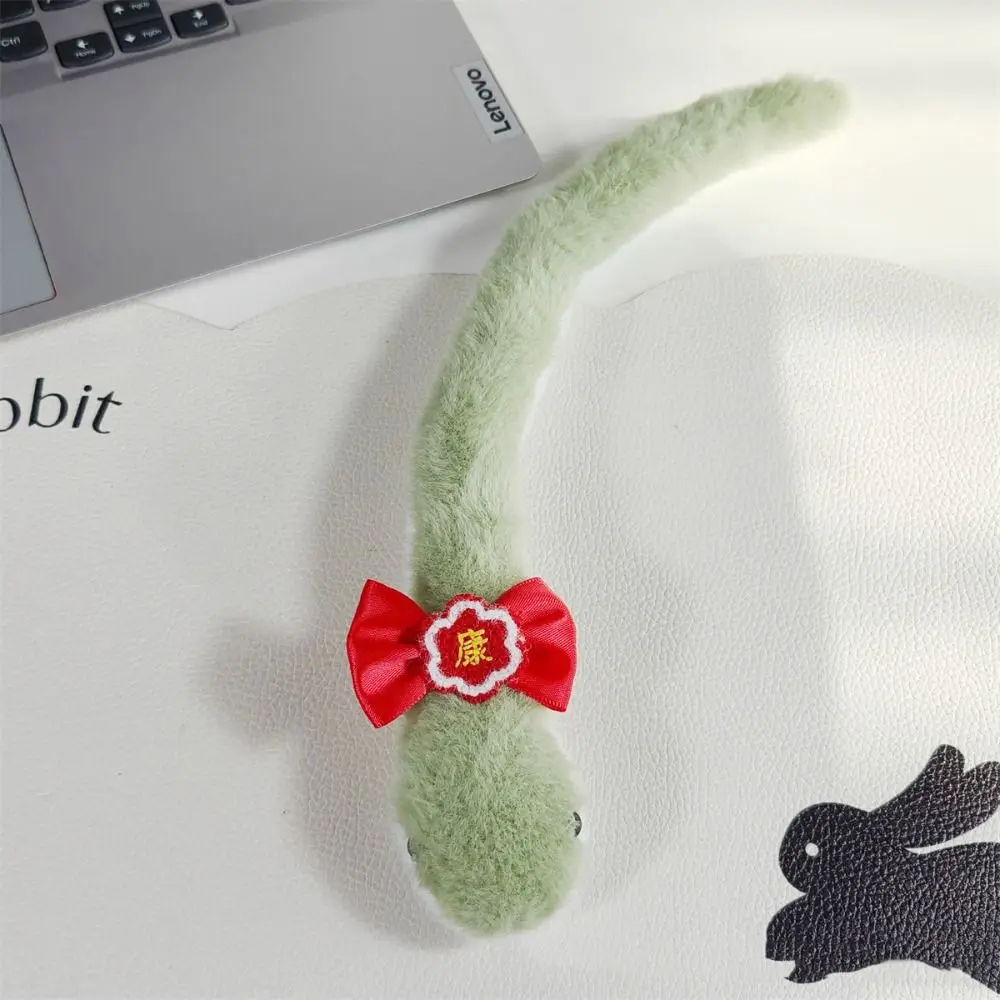 Plush Year of The Snake Plush Toy Wrap Around Arm Little Snake Snake Stuffed Plush Doll Soft Cartoon Snake Animal Doll Car Decor