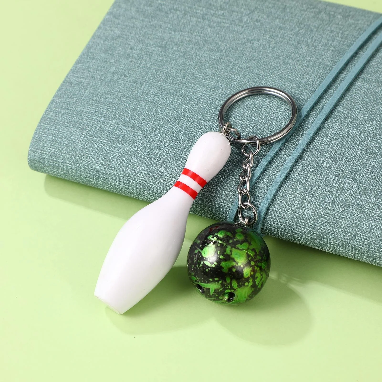 Mini Bowling Keychain,1Pcs Mini Bowling Pin and Ball Key chain Sports Keyring Backpack key Decorations