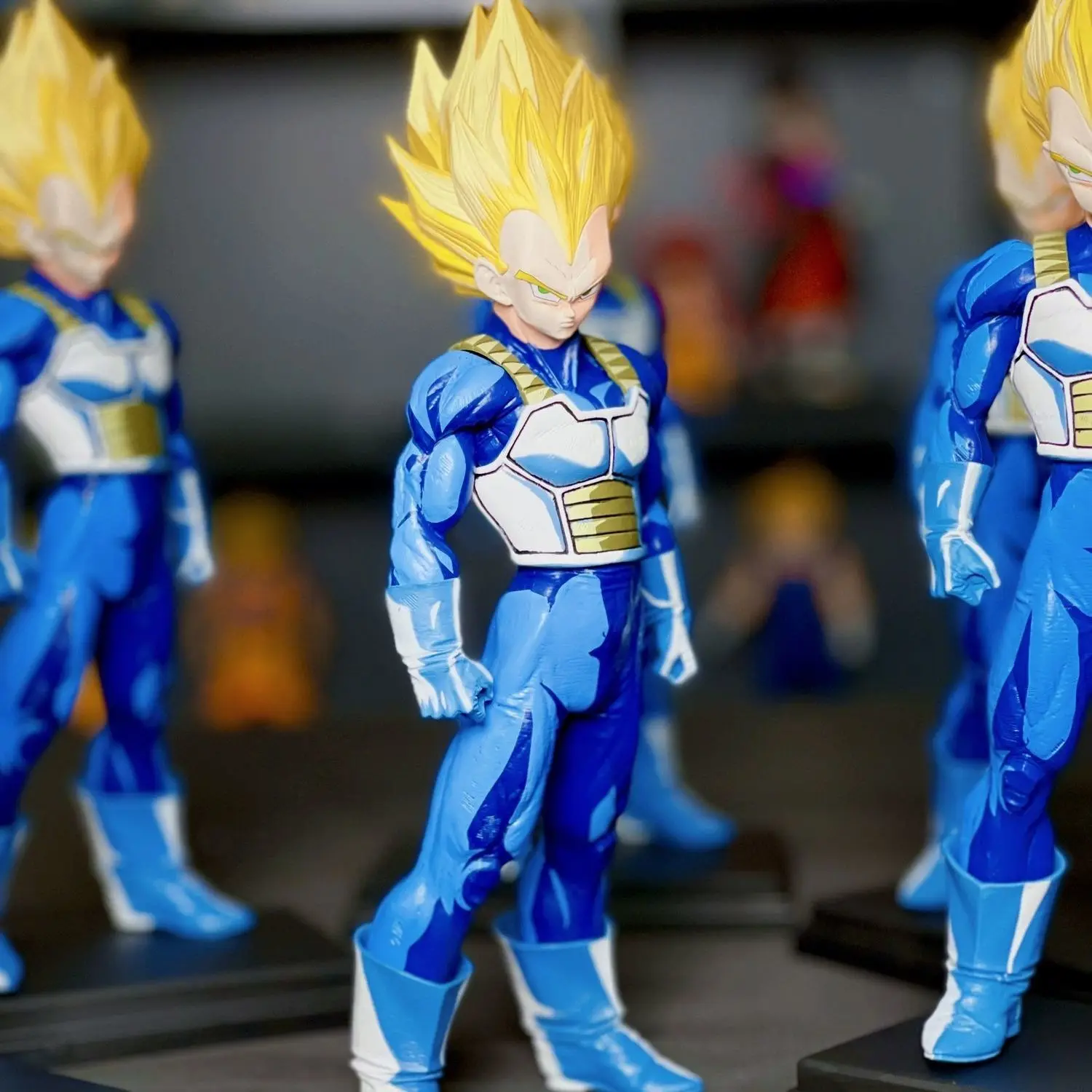 

CT Studio Comic style Vegeta Dragon BallZ Wokong SSj3 Trunks Broly 11.81Inch/30cm Can Move PVC Handsome Figure hot toys Gifts