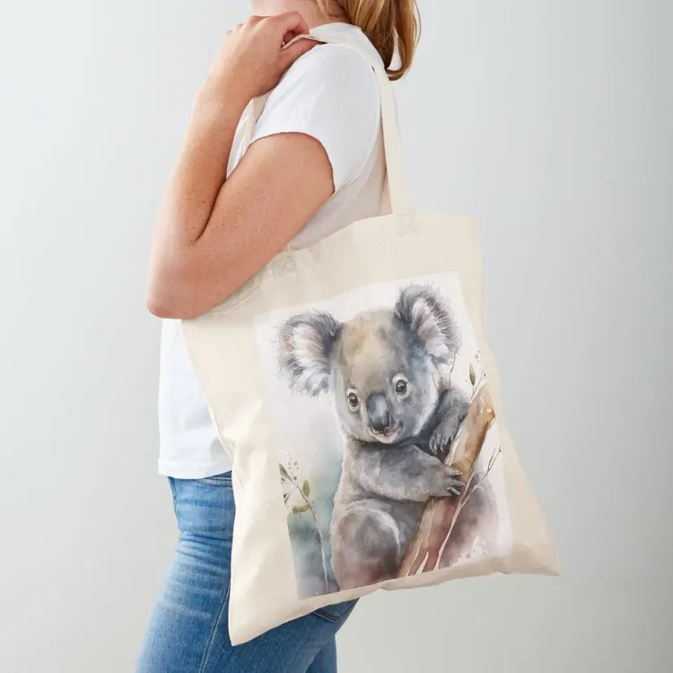 

Сумка-тоут с изображением милого детеныша коалы на дереве, акварельный рисунок, на заказ, для пляжа, для покупок, холщовая сумка для покупок