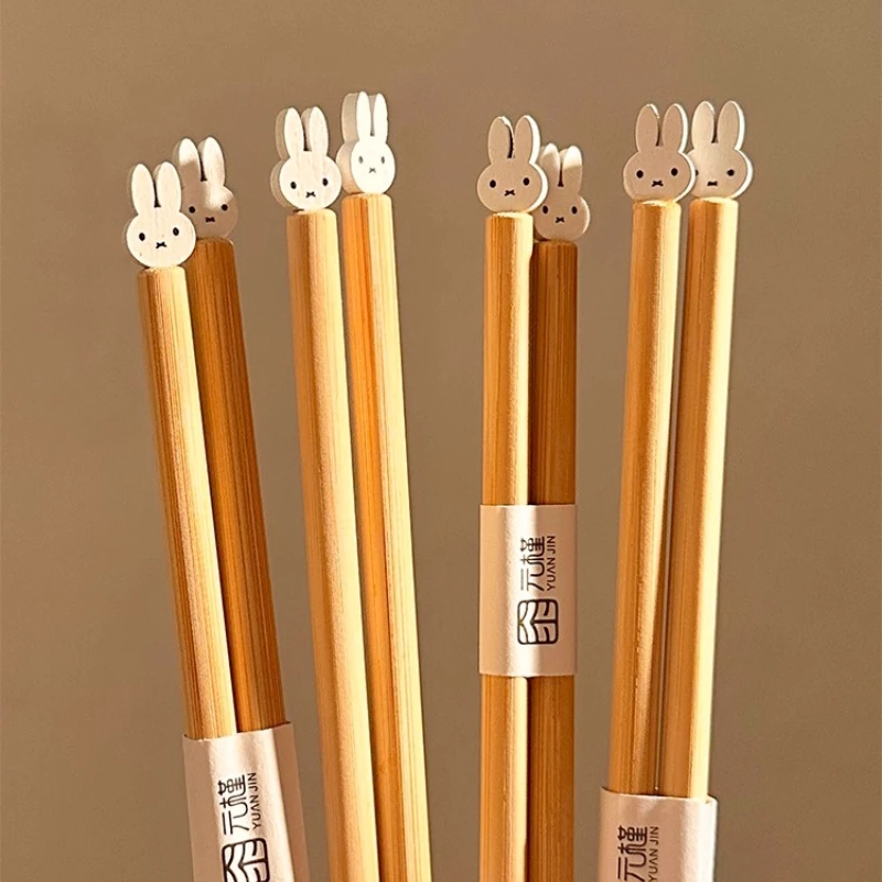 Miffy pauzinhos domésticos, boneca tridimensional, utensílios de mesa, design de nicho, pauzinhos de refeição separados, presente de feriado para meninos e meninas