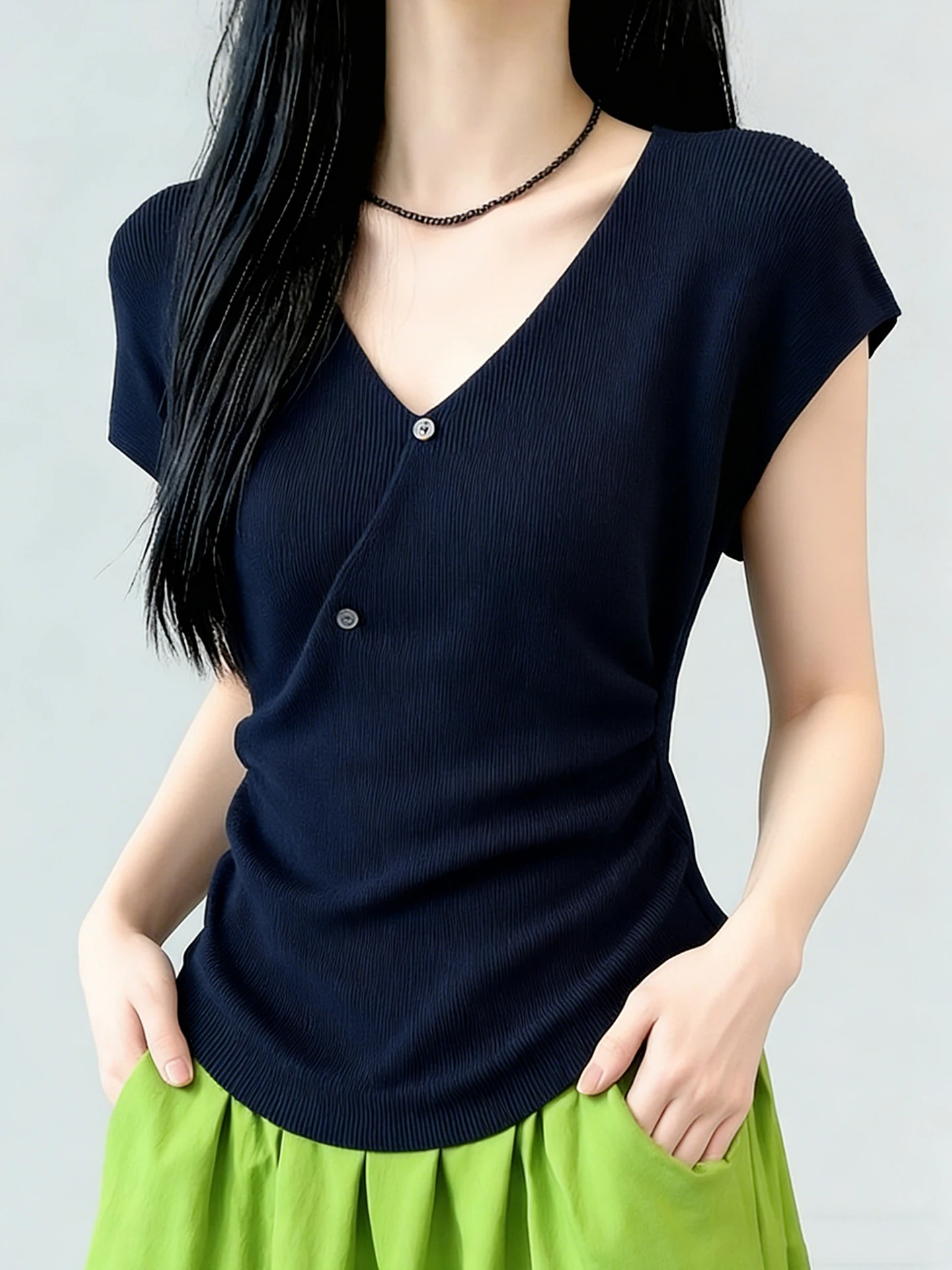 

Soft V-Neck Pure Color Knitwear Casual Style Women's Top Summer Skin-Friendly Lightweight Fashionable Small Shirt