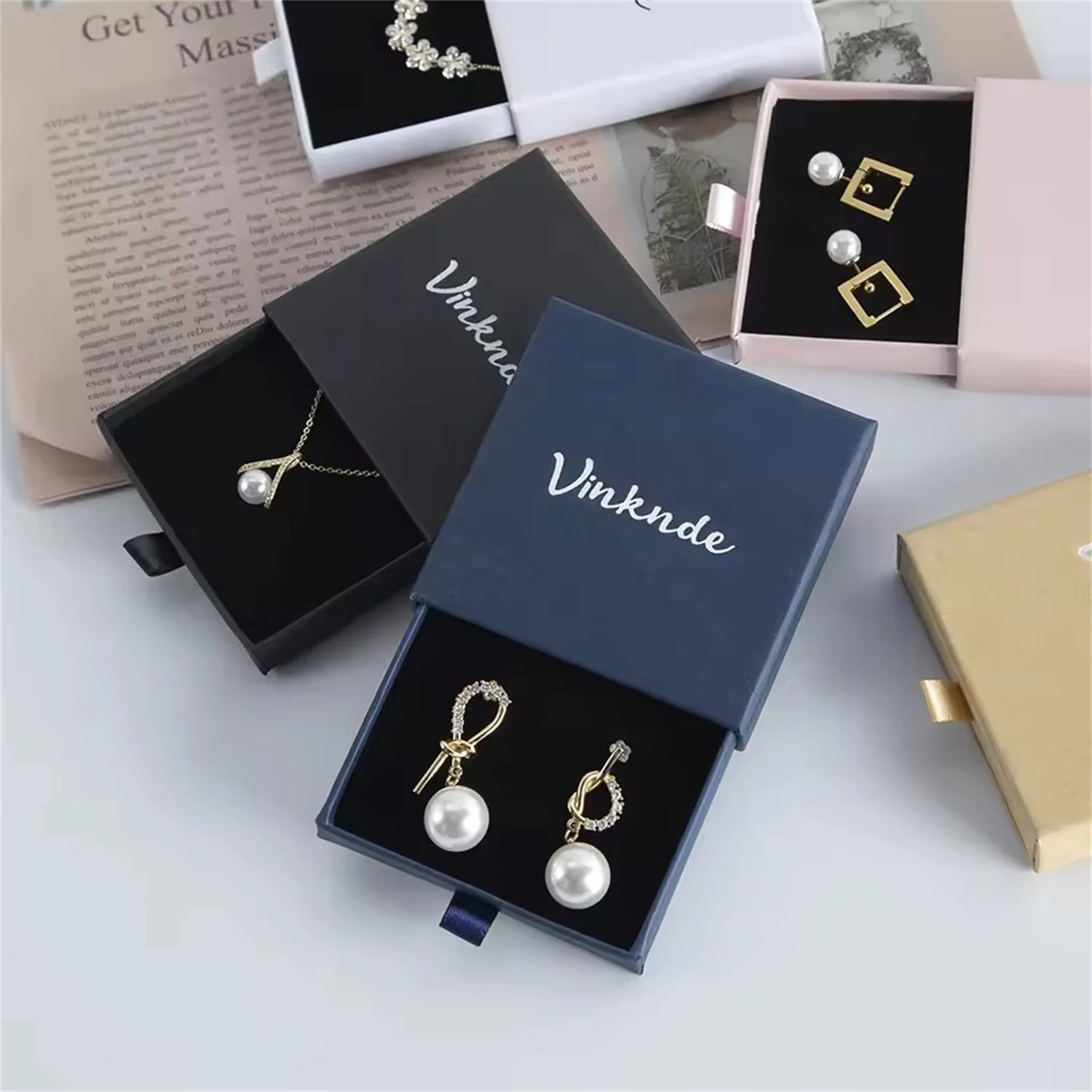 50Pcs Custom Logo Blue Black White Pull-Out Drawer Jewelry Boxes Thick Paper Sliding Jewellery Storage for Necklaces Earrings