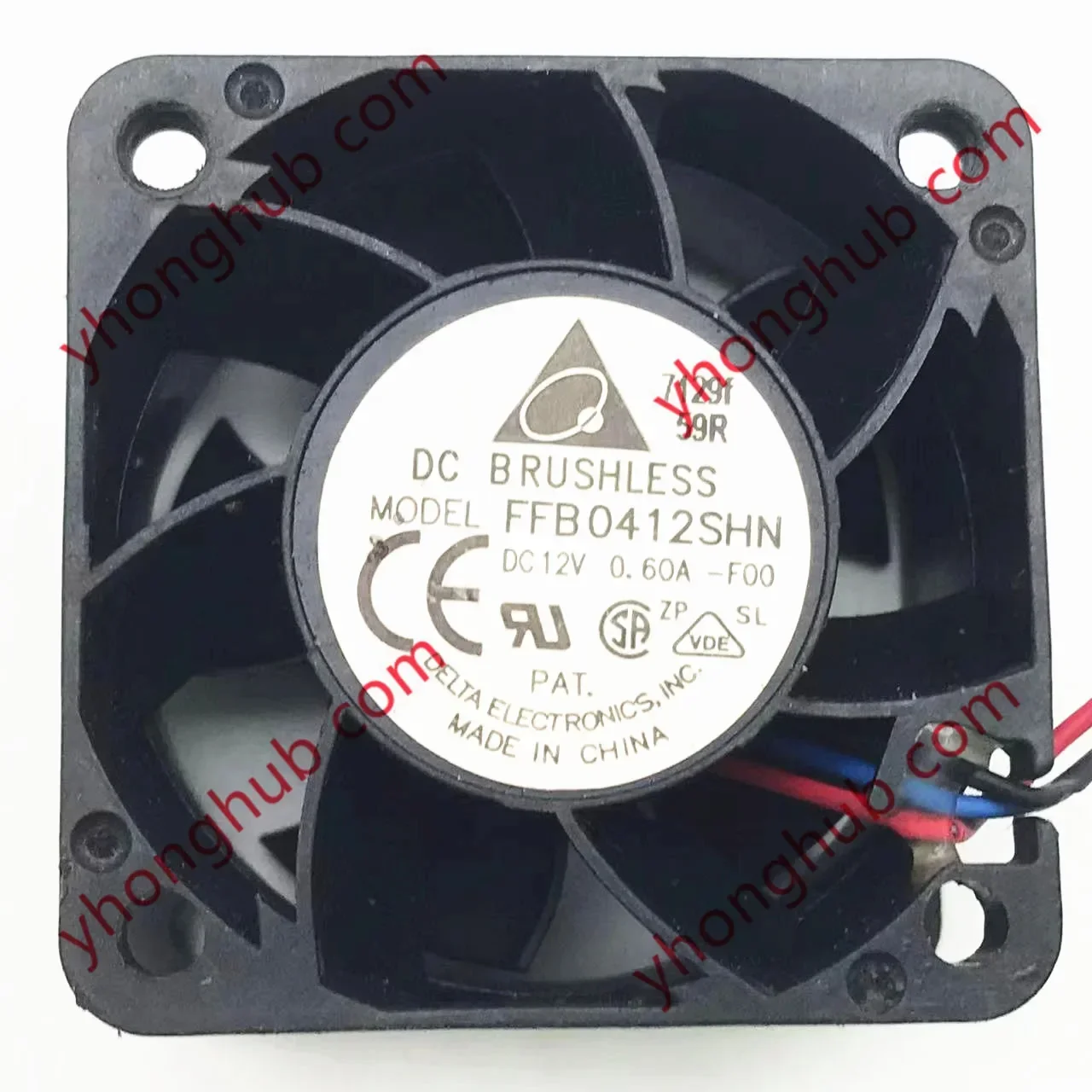 

Delta Electronics FFB0412SHN F00 DC 12 В 0,60 А 40x40x28 мм 3-проводной охлаждающий вентилятор для сервера
