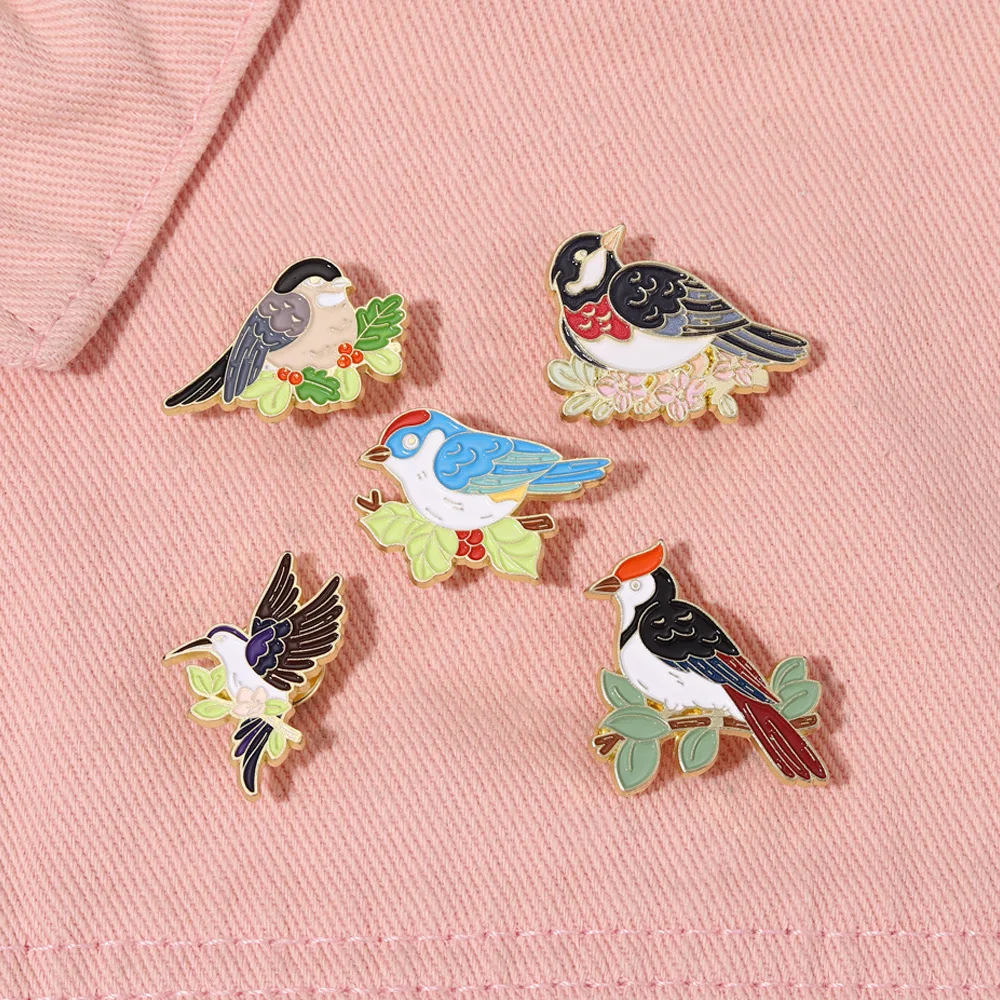 Birds and Flowers Enamel Pins Custom Hummingbird Woodpecker Brooches Lapel Badges Animal Jewelry Gift for Kids Friends