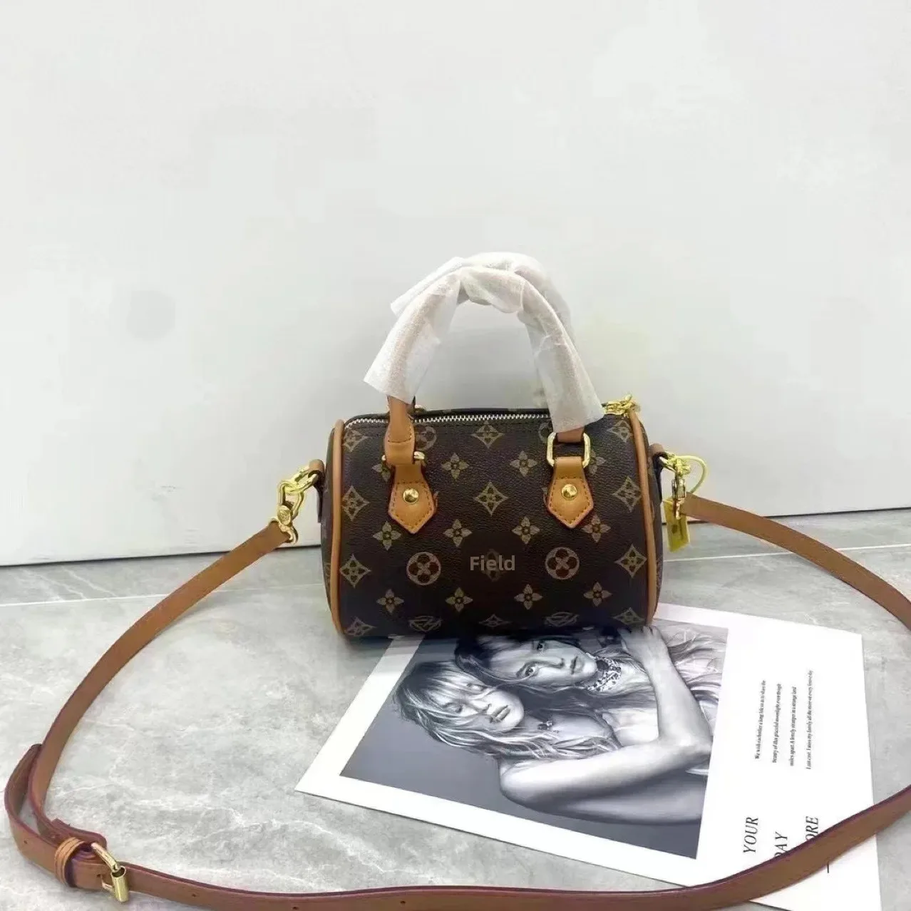 حقيبة كروس صغيرة على شكل وسادة عصرية ذات جودة عصرية من Louis Fragrance حقيبة بوسطن عصرية متوسطة الصلابة وبطانة من البوليستر بسحاب للإغلاق #2