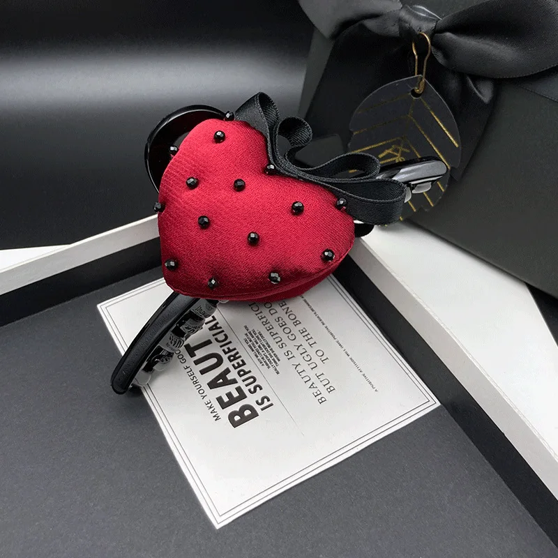 

High-end love strawberry hairpin hairpin for women 2023 new style large shark claw hairpin for the back of the head