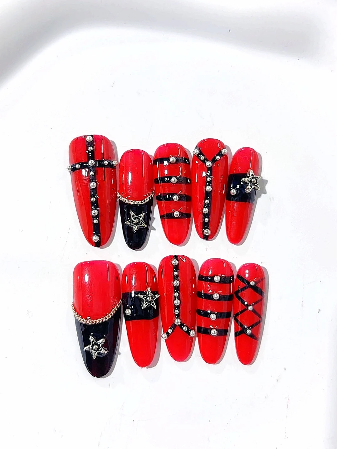 

Red Fingertip Art Bright Fashion False Nail (K028)