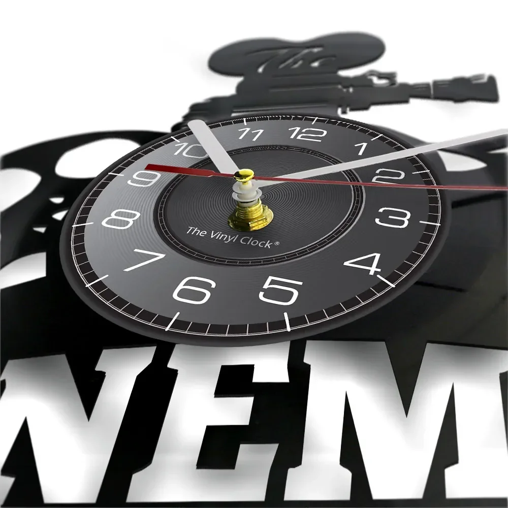 Home Theater Retro Vinyl Record Wall Clock Men's Cave Decoration Wall Hanging Watch Cinema Play Movie Art Wall Clock