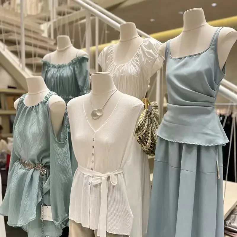 Korean version slim clothing store flat body flat chest model props full body window women's dummy table display stand