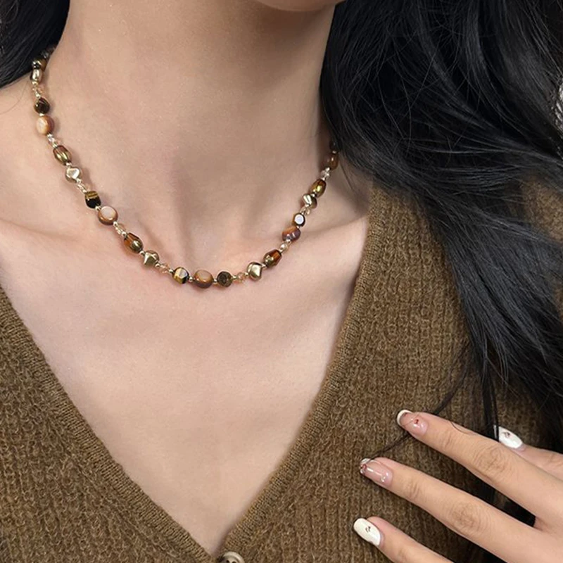 Vintage-Halskette mit braunem, natürlichem Tigeraugenstein für Damen, trendige, handgefertigte Perlenkette, Schmuckgeschenk. – Detail 3
