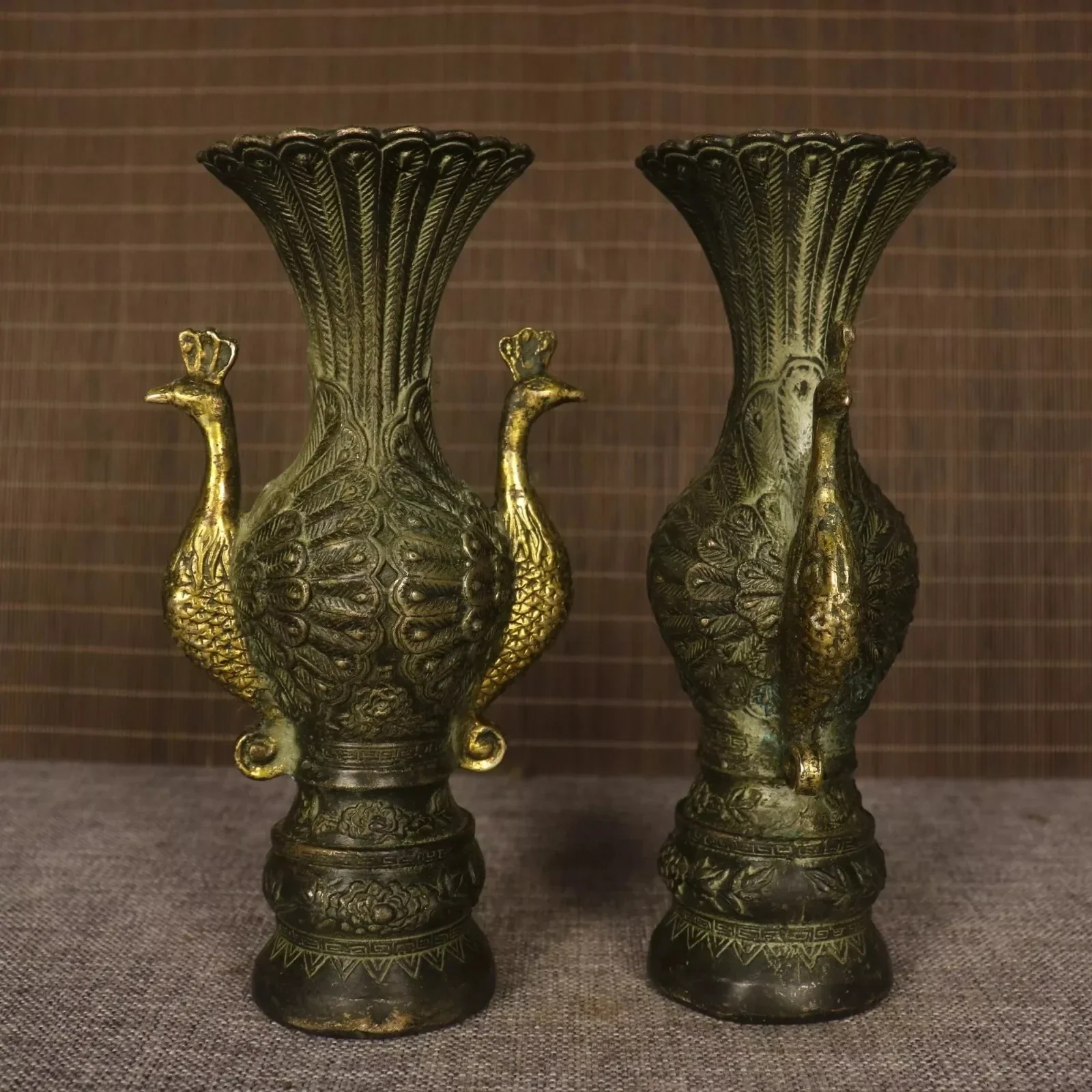 Collectible Chinese copper gilt handmade two head Peacock exquisite vase a pair