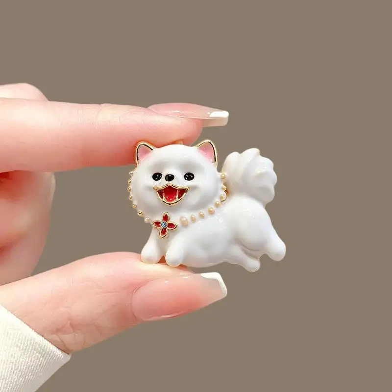 Cute Pomeranian Dog Brooch Enamel Craft Gold Trim Pearl Accent Delicate Lapel Pin for Pet Owners Backpack Decor