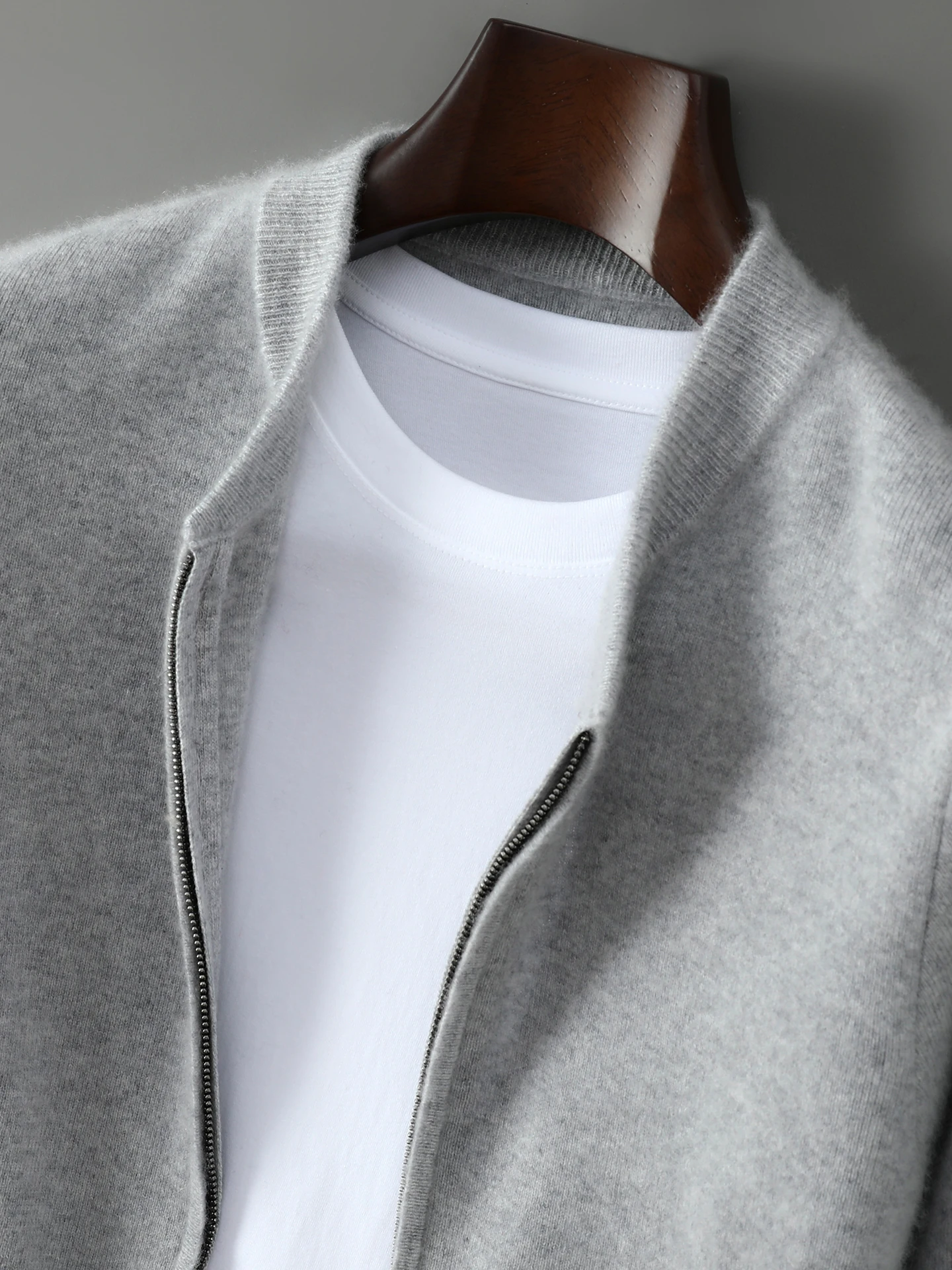 

Новый осенне-зимний кардиган из чистого кашемира на молнии, мужской свободный толстый свитер, куртка, повседневный вязаный кашемировый свитер, топ