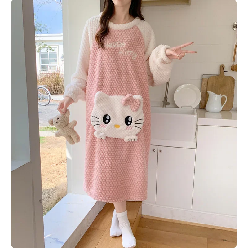 Cartoon HelloKitty Kleid Winter reine Baumwolle verdickt Rundhals Langarm langes Kleid Damenrock neue Sanrio Damenpyjamas