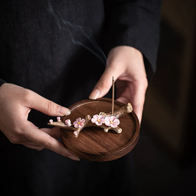 Hand Pinched Ceramic Peach Flower Incense Holder Zen Style Sandalwood Agarwood Burner Home Tea Ceremony Decor Ornaments Gifts