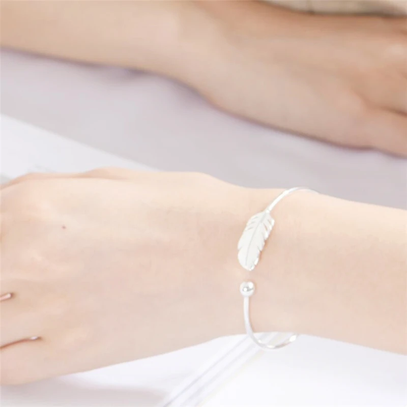 WYEAIIR 925 Sterling Silver Sweet Feather Leaf Fine Jewelry Luxury Resizable Opening Female Bangle