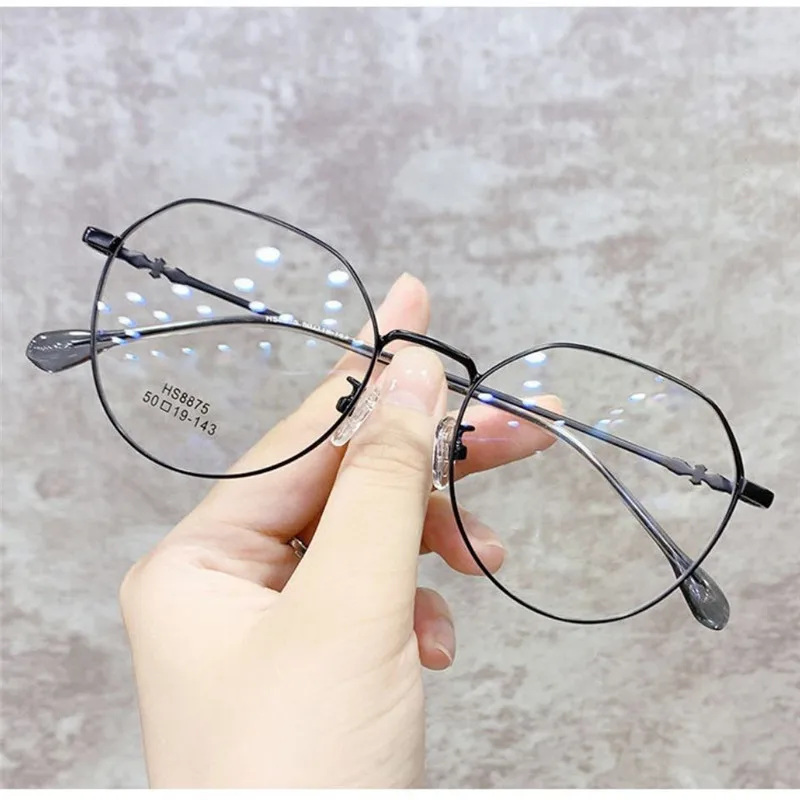 Ultra-Light Myopia Glasses Women Blue Light Computer Eyeglasses Girls Metal Round Frame Shortsighted Eyewear -1.0 -1.5 To -6.0