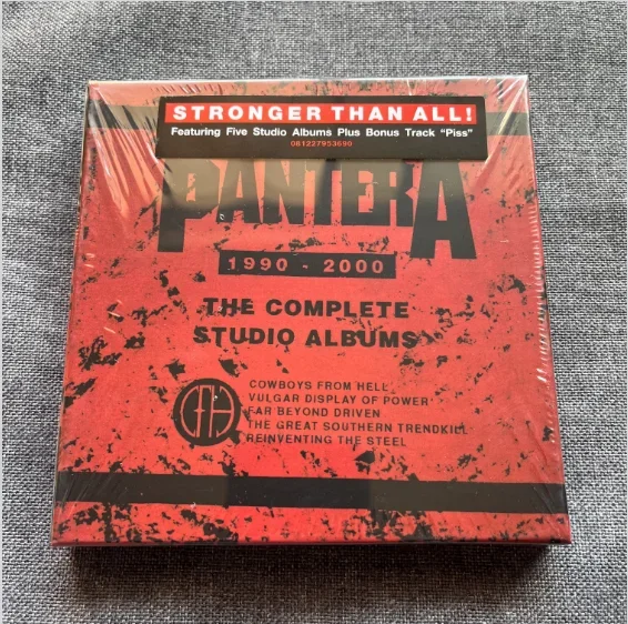 Pantera 1990-2000 : l’ensemble complet des albums studio, édition en coffret de 5 CD, musique heavy metal.