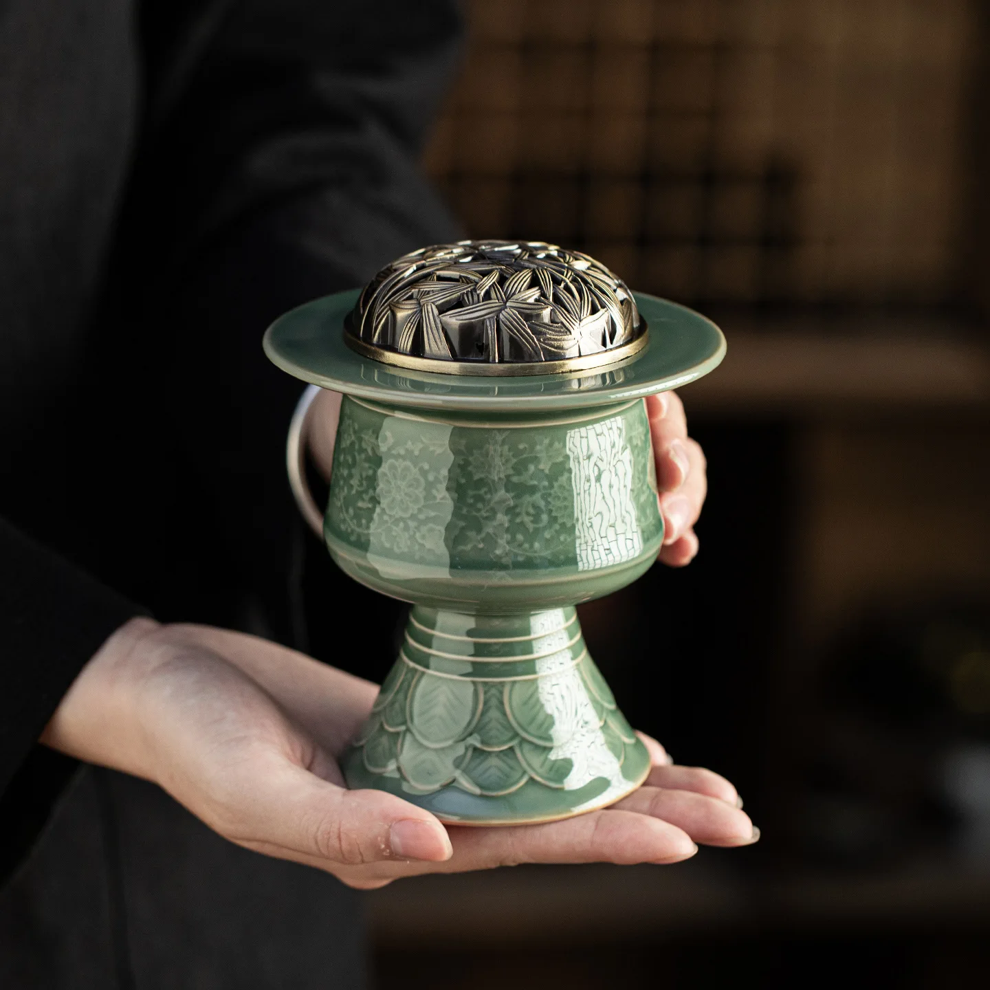 Celadon twisted lotus plate incense burner relief incense burner