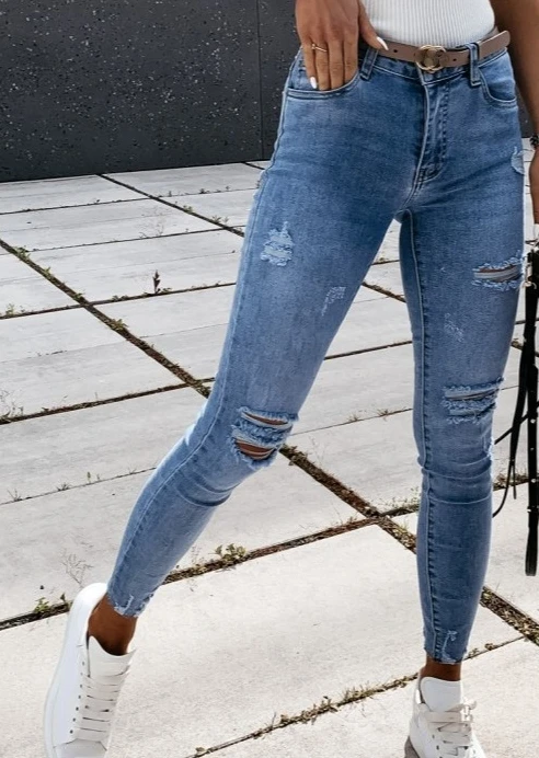 Autumn and Winter New Style Ripped Slim Fashion Commuter Denim Trousers Ladies Jeans