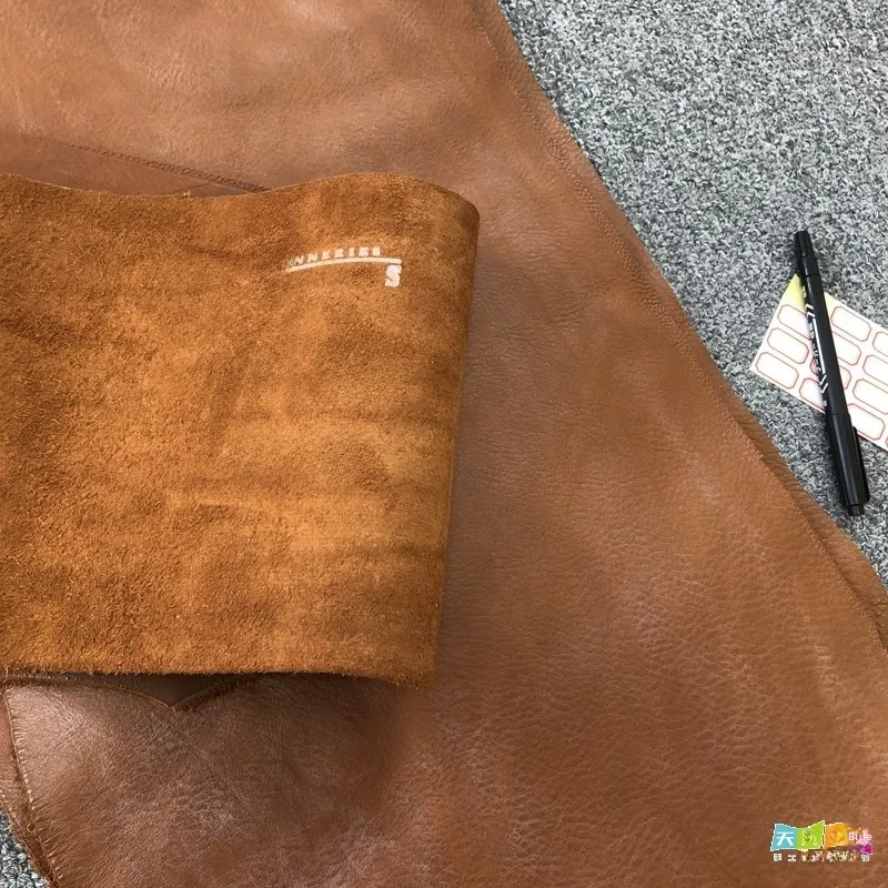 

Classic Brown Whipped Texture Top Layer Cowhide Leather Handmade DIY Genuine Leather Material for Home Fabric And Crafts