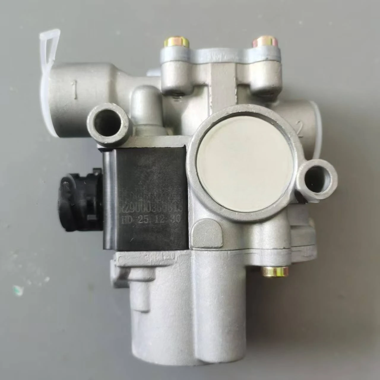 Suitable for Sin otruk HO WO Shaanxi Auto Heavy Truck ABS Anti-lock Braking System Sole noid Valve WG9000360515 - 710