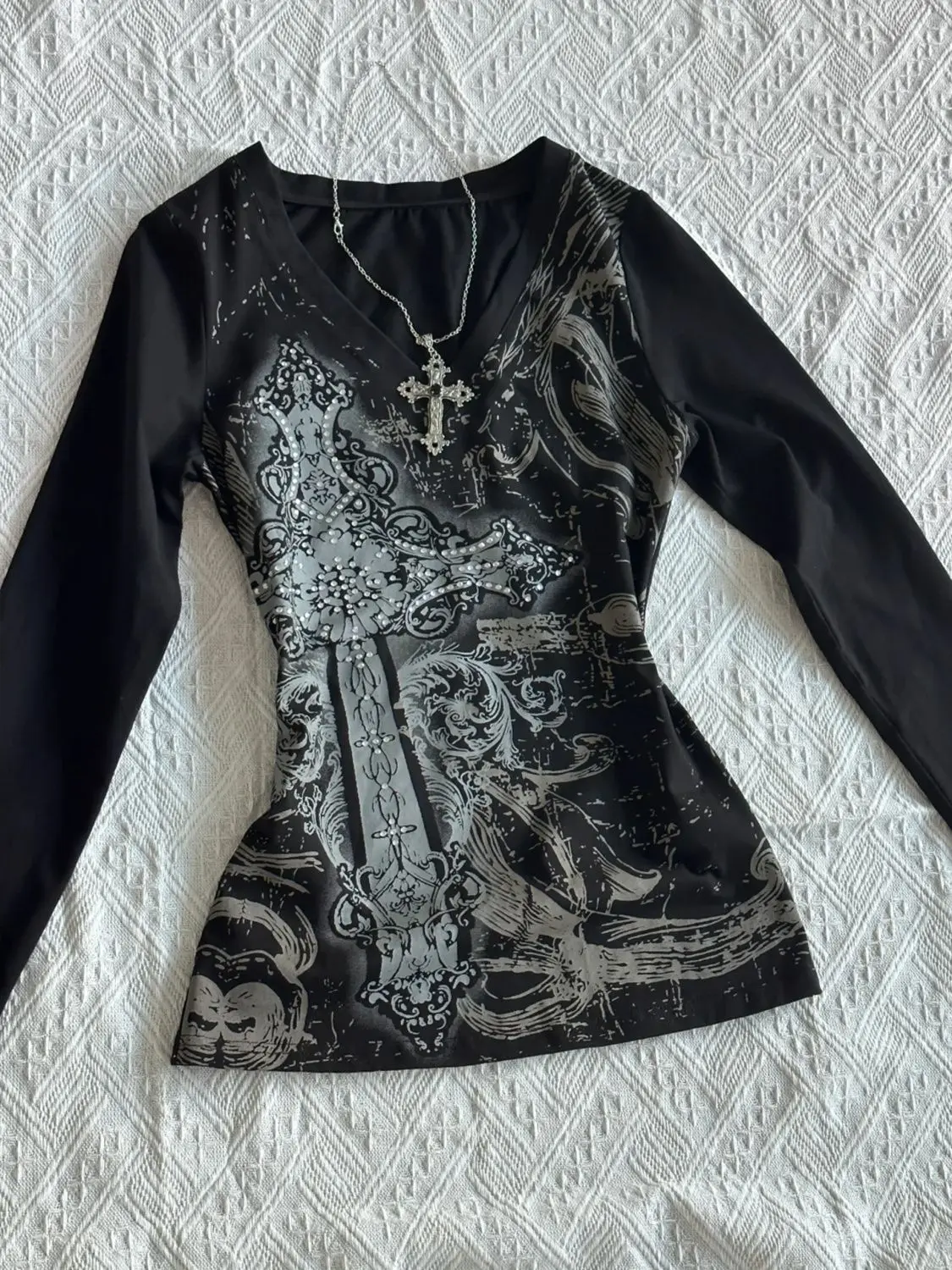 Y2k Goth T-Shirts Vintage Ästhetik Punk Frau Kleidung Kreuz Grafik 90er Jahre Grunge sexy V-Ausschnitt Harajuku Lange Ärmel Baumwolle T-Shirts