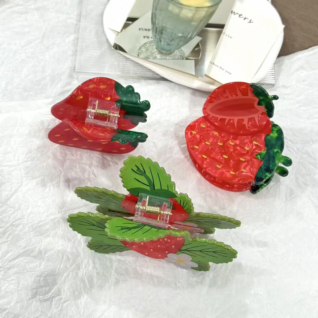 

NEW Summer Fruit Series Acrylic Hair Claw Cute Cream Strawberry Claw Clips Trendy Hair Clips for Women Girls Hair Accessories