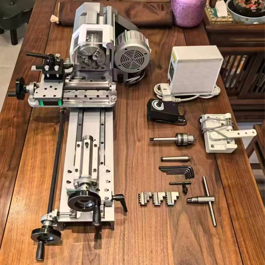 220V Tischdrehmaschine, tragbare Haushalts-Holzbearbeitungsdrehmaschine, horizontale Drehmaschine mit variabler Geschwindigkeit, manuelle Drehmaschine für die Reparatur von Billardqueues