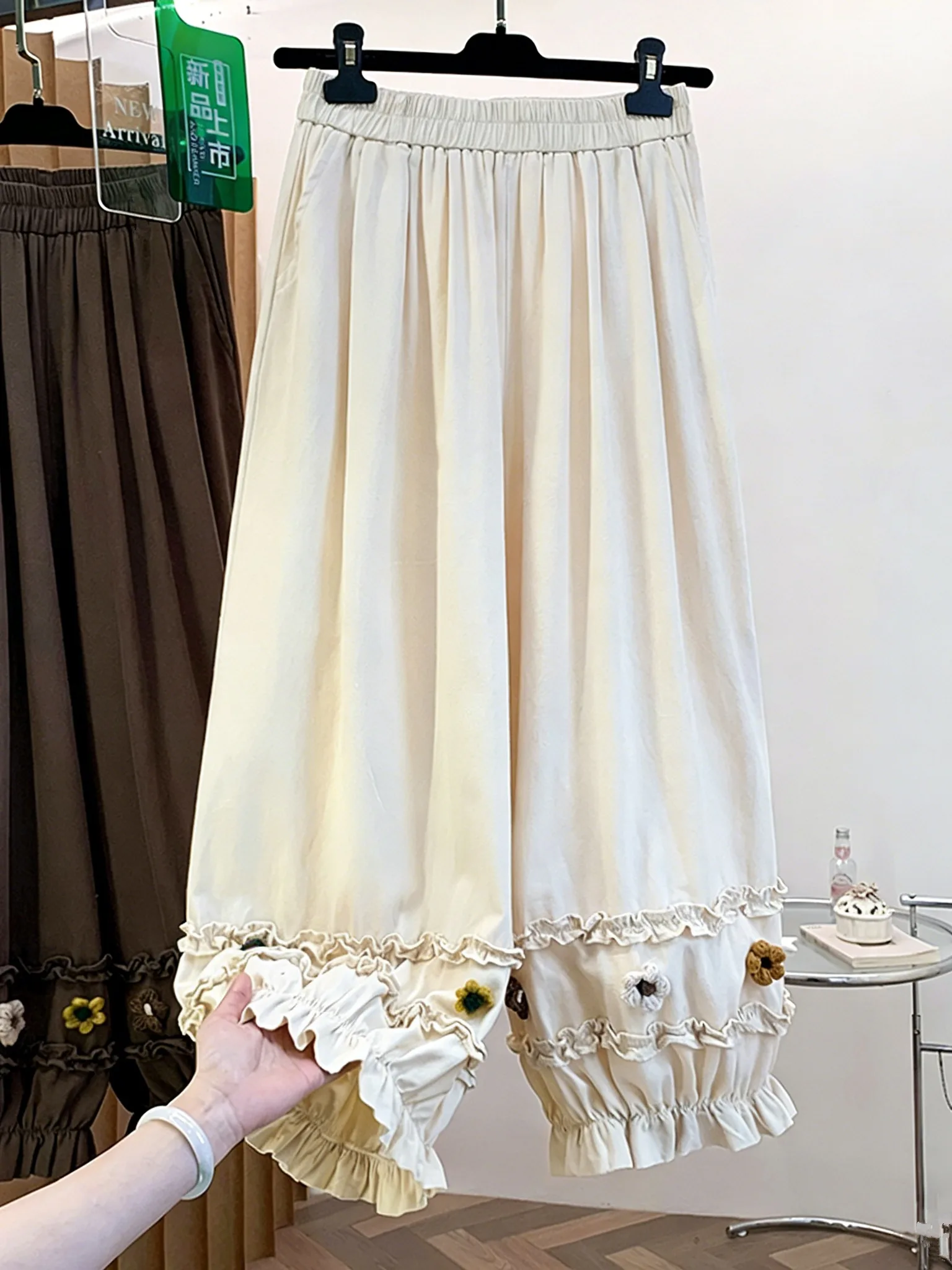 

Japanese Style Artistic 3D Flower Casual Bouffant Pants Women Summer Unique Anti-Aging Slimming Nine-Point Wide Leg Lantern P...
