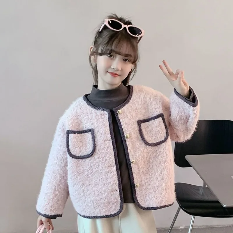 

Girls' Faux Fur Winter Coat 2025 New Style Thickened Insulated Detachable Kids Jacket Stylish Warm Winter Outfit for Children