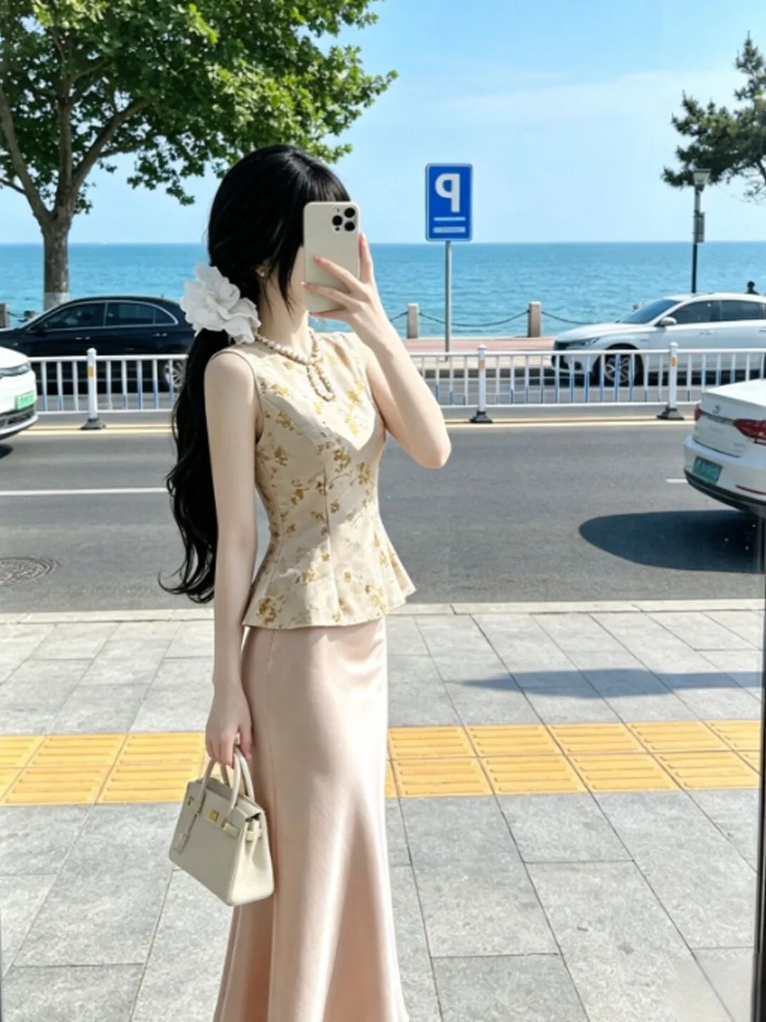 

Elegant Sister Unique Super Beautiful Vest Top Bodycon Skirt Two Piece Set Luxury High End Feel Summer Fashion Women's E...