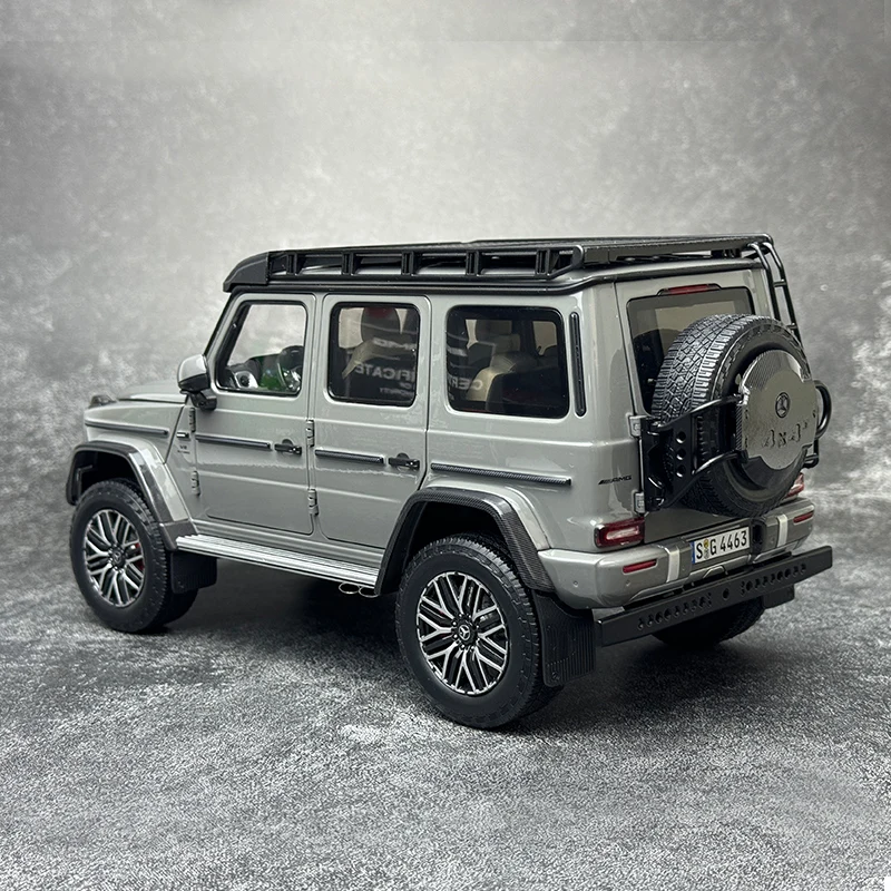 1:18 FOR Benz G63 4X4 model 2022 Mercedes-Benz Alloy car model Send to a friend Birthday present New Year gift