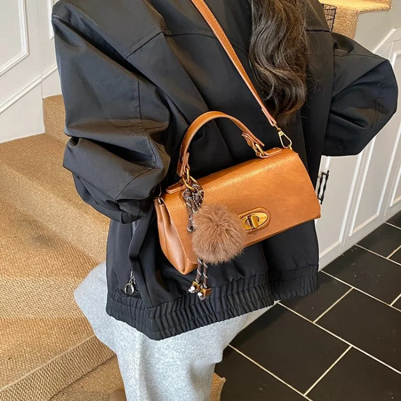 

Женская большая сумка из тонкой кожи с модным пригородным дизайном и повседневным парижским образцом ​