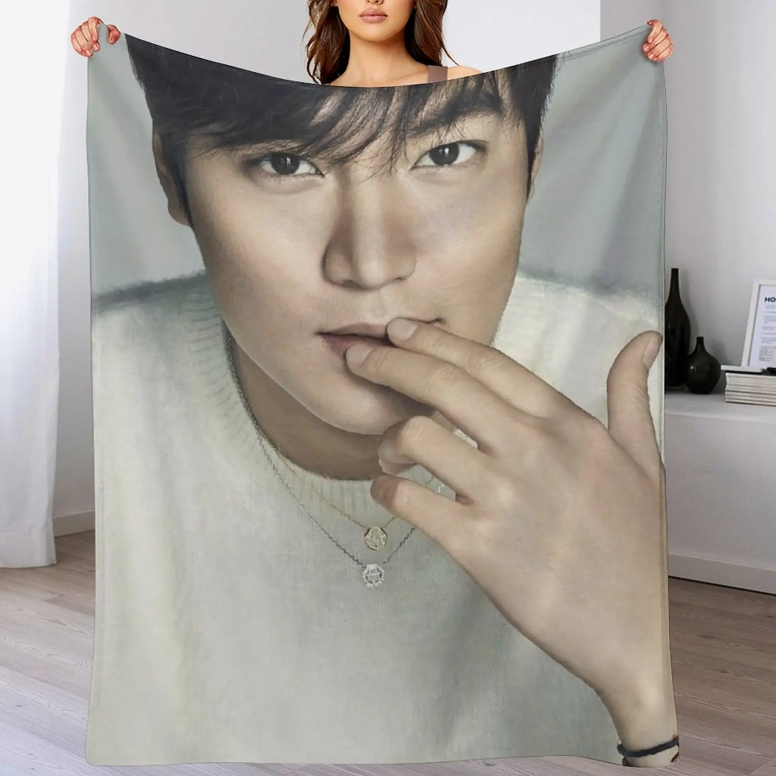 oppa minho Throw Blanket Summer cosplay anime bed plaid Luxury Brand Blankets