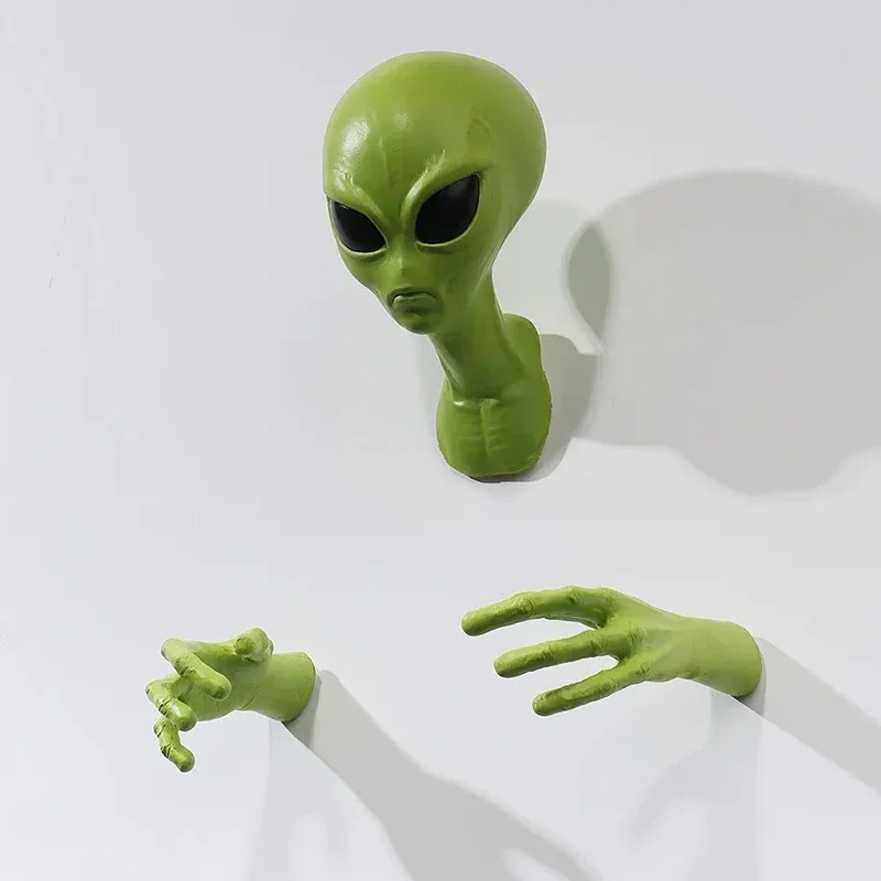 UFO Alien Visitor Extraterrestrial Organism Monster Green 51 Area Home Sci-fi Ornament Wall Hanging Creative Bedroom Decoration