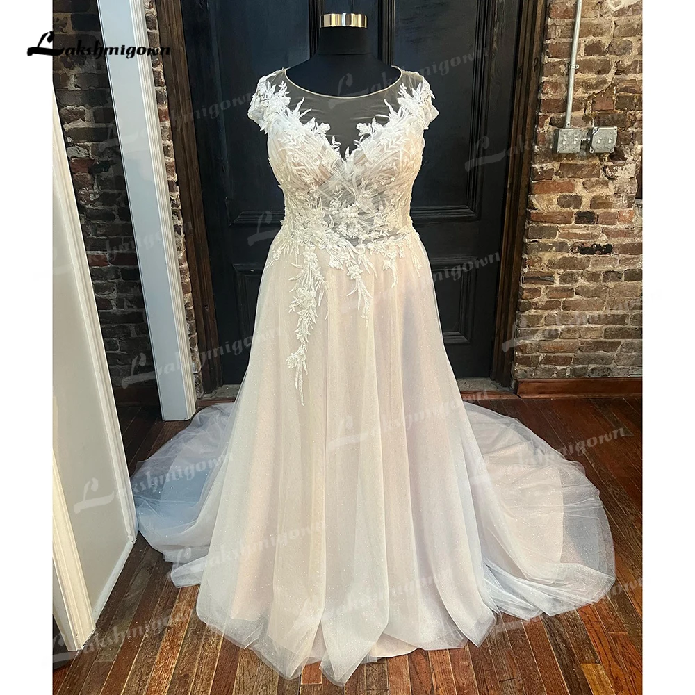 Boho Plus Size A Line Wedding Dresses Elegant O-Neck Short Cap Sleeve Back Button Lace Appliques For Women Bride Gown Sweep Robe